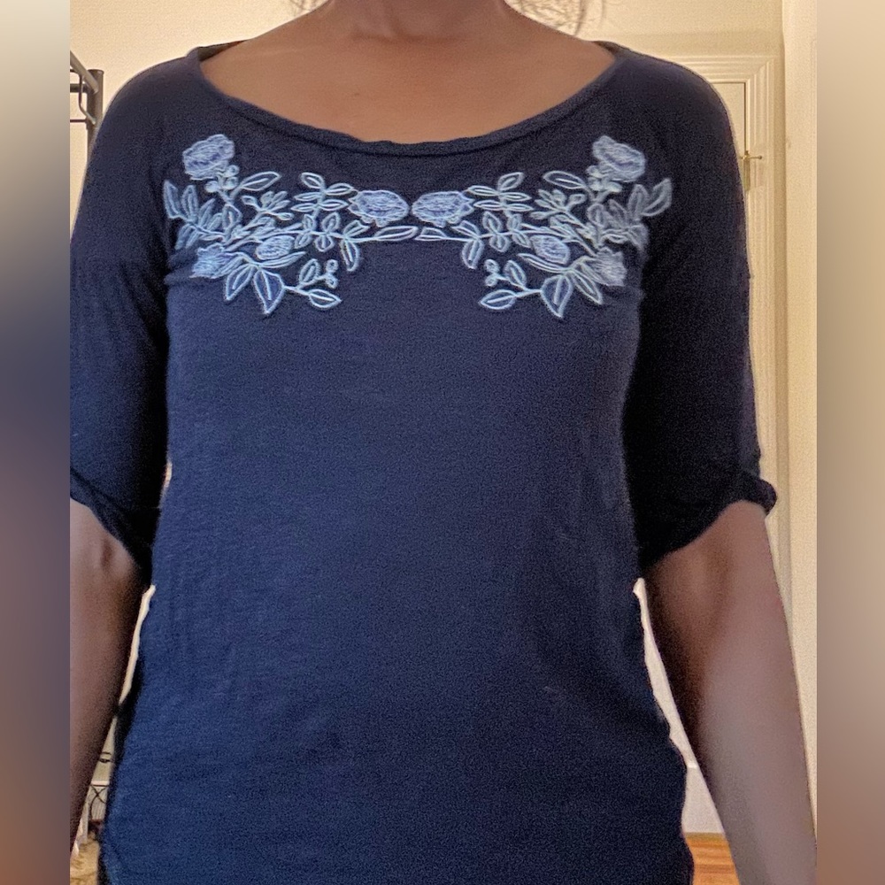 J Crew Navy Floral Appliqué 3/4 Length Sleeve Shirt